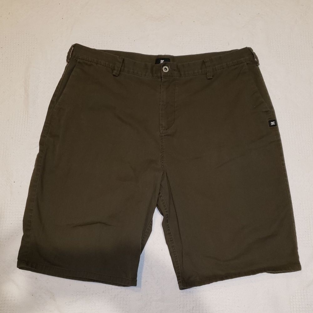 DC Mens Shorts Color Brown Size 38